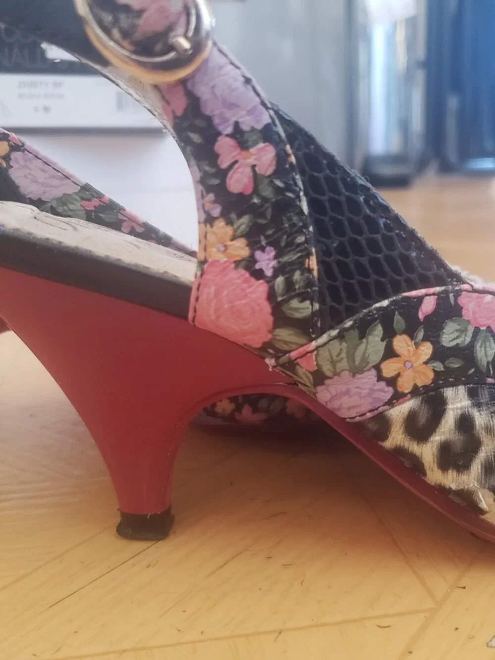 Poetic License Strappy Heels Size 6